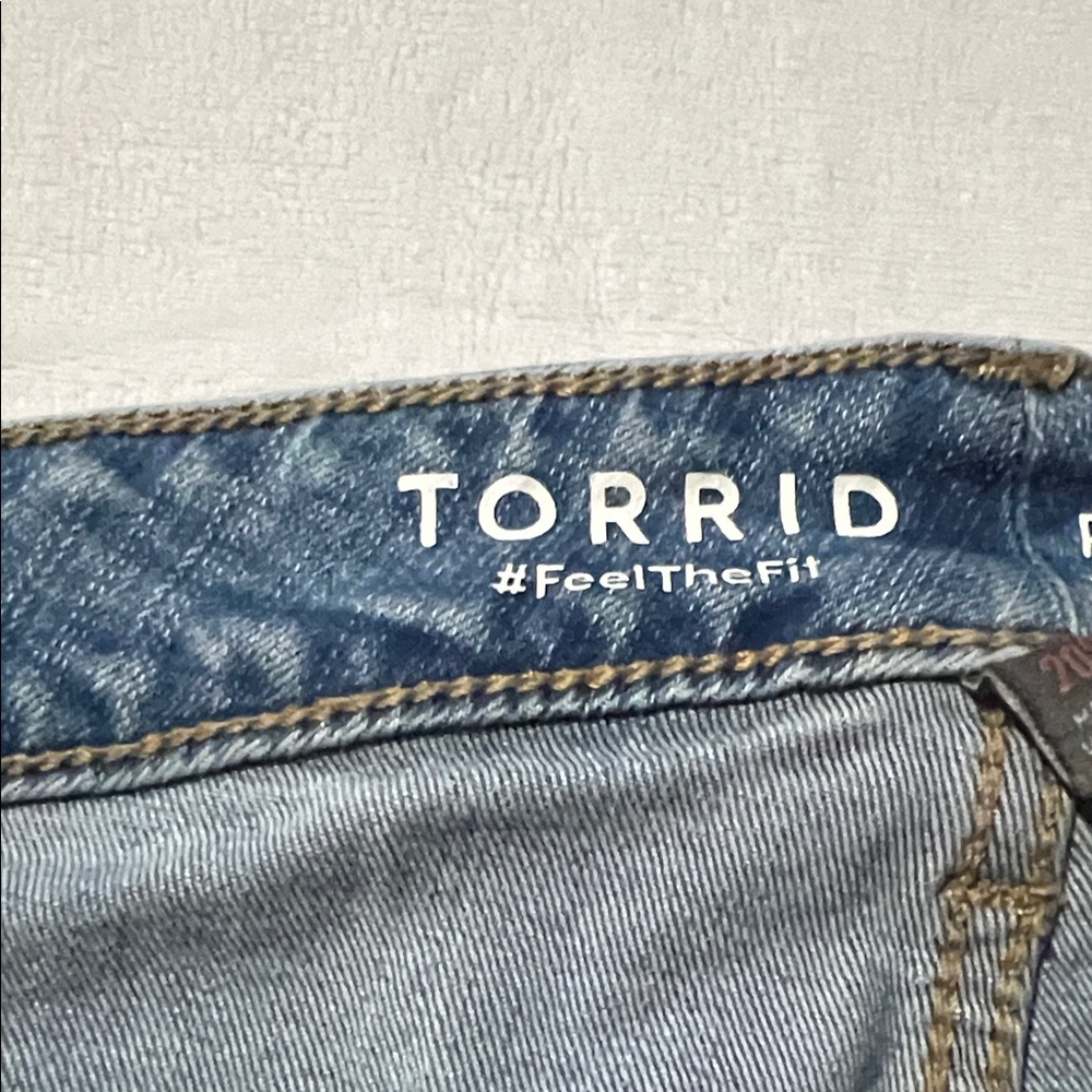 Torrid Perfect Super Flare vintage stretch jeans 20S tummy control - Picture 8 of 10